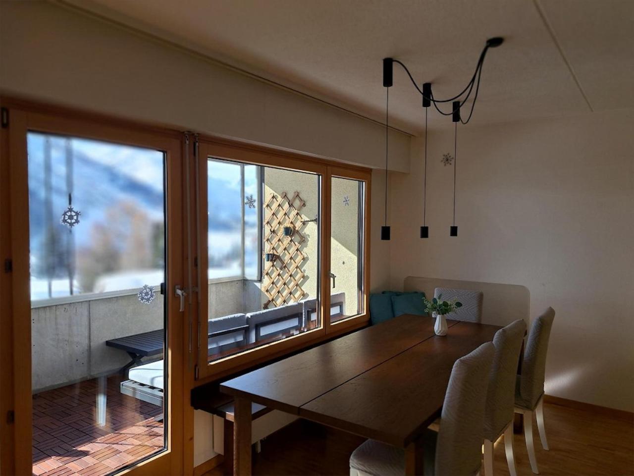 Top Modernes Apartment Im Herzen Von Andermatt Balkon & Bergblick Exterior foto